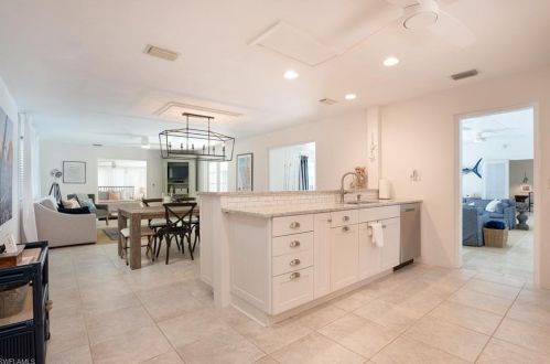 5747 Pine Tree Dr, Sanibel, FL 33957-2303