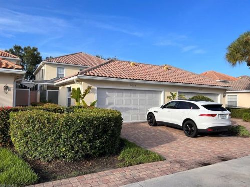 6036 Towncenter Cir, Naples FL  34119-9556 exterior