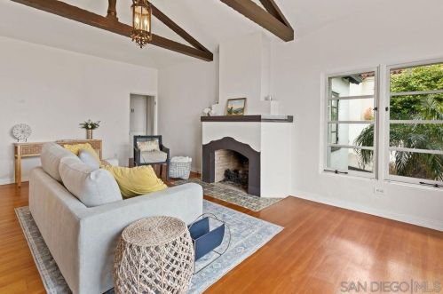 3221 Dumas St, San Diego CA  92106-1311 exterior