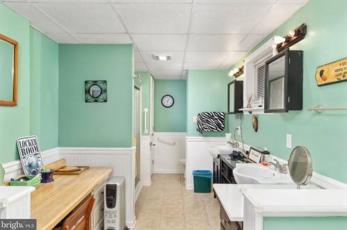 1114 Johnstown Rd, Edinburg VA  22824-2639 exterior