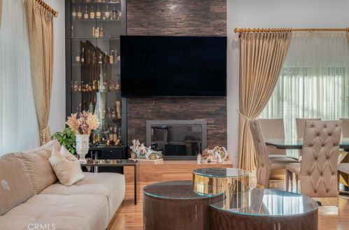 3411 Chevy Chase Dr, Glendale CA  91206-1418 exterior