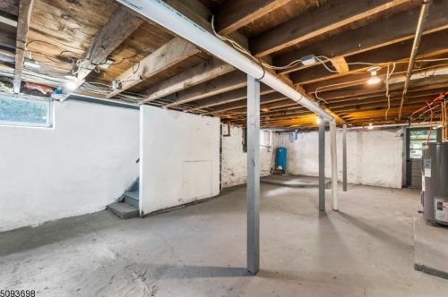 88 Mine Hill Rd, Oxford NJ  07863-3061 exterior