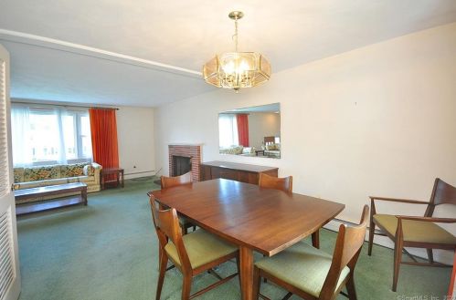 50 Gardner St, Manchester CT 06040-6606 exterior