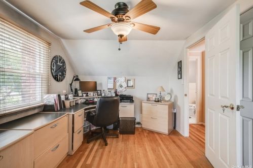 7 Parkview Cir, Bethpage NY  11714-2309 exterior