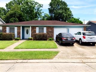 533 Wright Ave, Gretna, LA 70056-4036