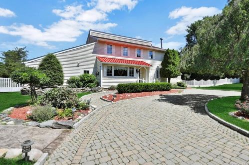 2 Sheafe Cir, Rock Tavern, NY 12575-5241