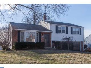 1104 Vauclain Ave, Woodlyn, PA 19094-1216