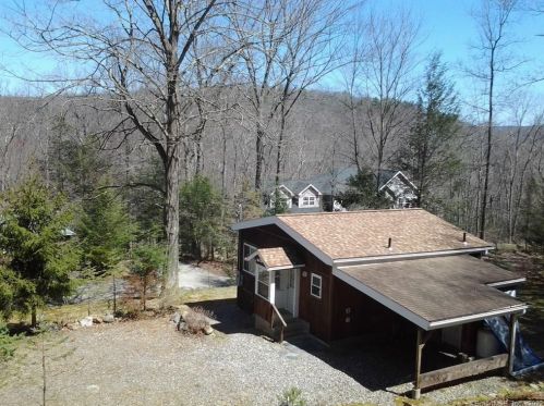 26 Cedarhurst Trl, Sandy Hook CT  06482-1437 exterior