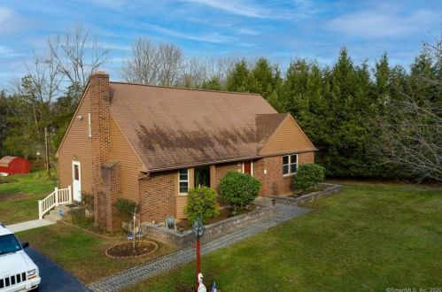 160 Flanders Rd, Southington, CT 06489-2812