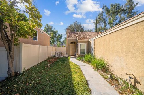 31734 Calle Novelda, Temecula CA  92592-3745 exterior