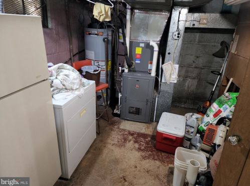 39 54th St, Washington DC 20019-6573 exterior