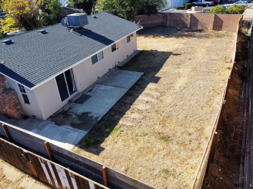 1325 Arrowhead Ct, Modesto CA  95351-1723 exterior