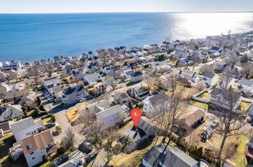 62 Soundview Ave, Milford, CT 06460-7878