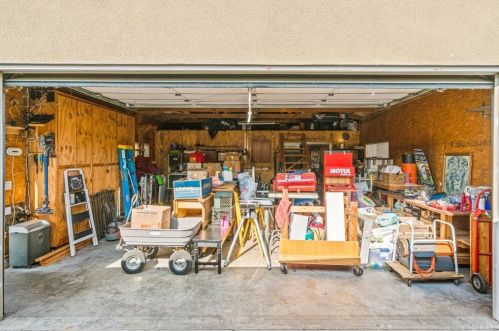 13818 Mcnab Ave, Bellflower CA 90706-2743 exterior