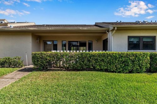 30 Dale Pl, Oldsmar, FL 34677-2041