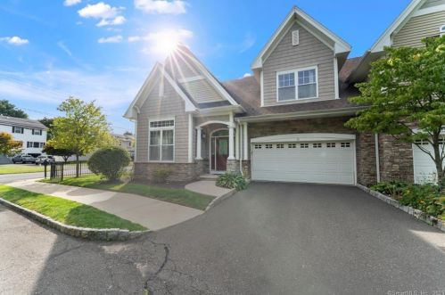 10 Penny Ln, Bethel, CT 06801-1730