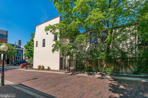 114 Vine St, Lancaster, PA 17602-3550