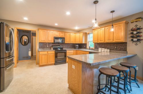 1180 Auburn Rd, West Bend WI  53090-5465 exterior