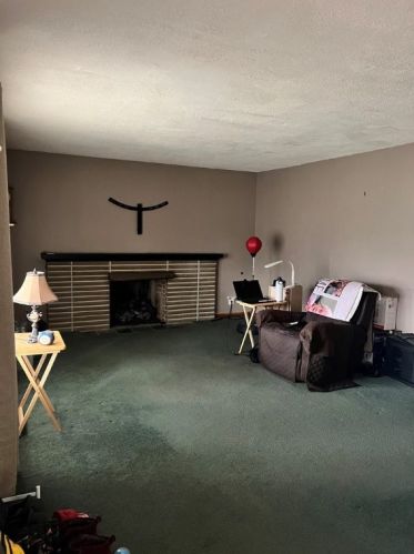 137 Meyer Ave, New Castle, PA 16105-2137