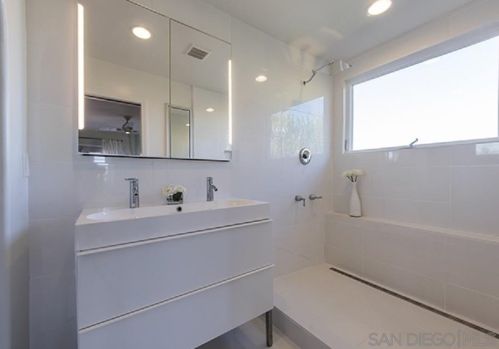 9204 Virginian Ln, La Mesa CA  91941-4134 exterior