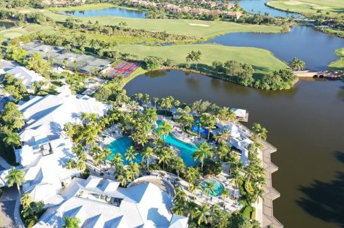 3965 Deer Crossing Ct, Naples FL  34114-6405 exterior