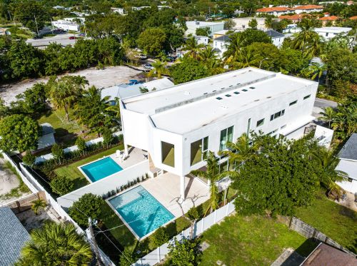 724 Lake Ave, Delray Beach FL  33483-5928 exterior