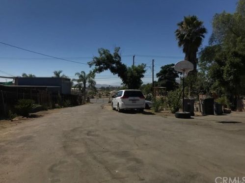 24211 State Highway 74, Perris, CA 92570-8113