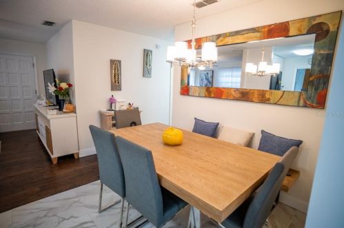 4287 Cynthia St, Orlando FL 32811-4228 exterior