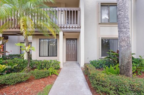 5306 Cedar Lake Dr, Boynton Beach, FL 33437-3008