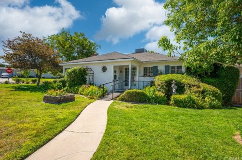 1425 Yucca Dr, San Bernardino, CA 92404-2051