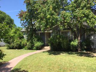 83 Andrews Ave, Fresno, CA 93704-4530