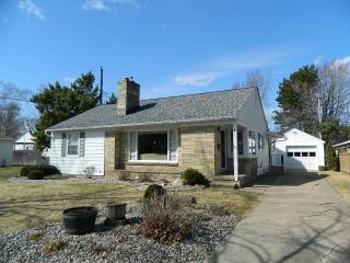 826 Ross Ave, Wausau, WI 54403-6975