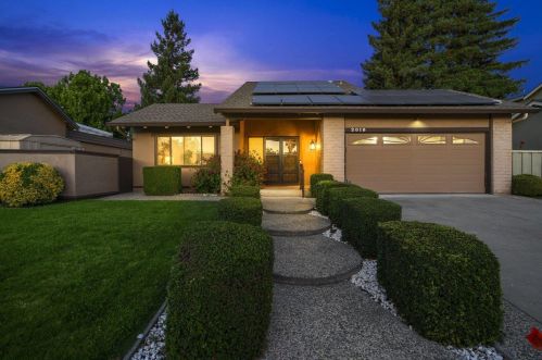 2018 Abbey Ln, Campbell, CA 95008-2708