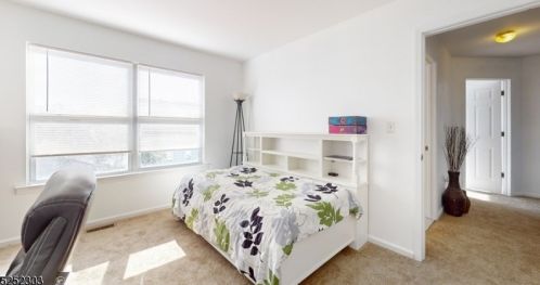 326 Angle Ave, Manville NJ  08835-2318 exterior