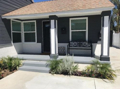 7650 Amestoy Ave, Van Nuys CA  91406-2109 exterior