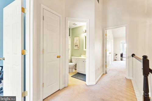 6352 Cullen Pl, Haymarket VA  20169-5400 exterior