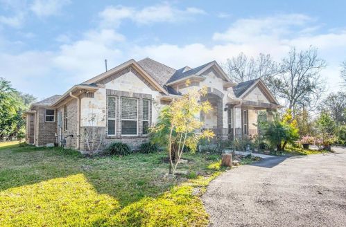 12921 Woody Rd, Pearland, TX 77581-2079