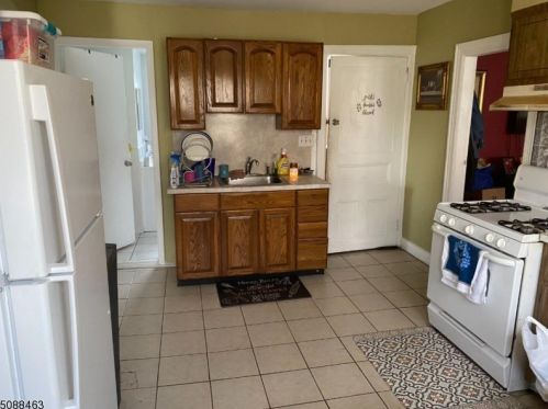 17 Mangold St, Paterson NJ 07508-1713 exterior