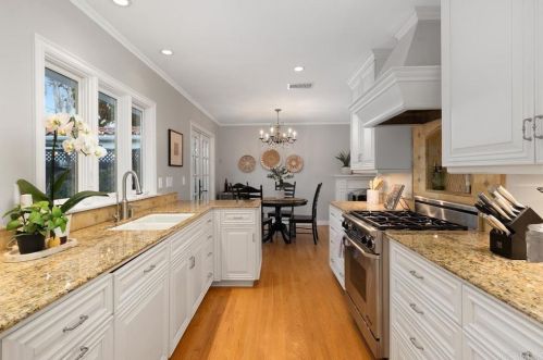 4045 Narragansett Ave, San Diego CA  92107-2618 exterior