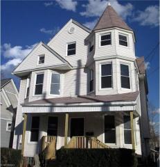 15 Balch St, Akron, OH 44303-1801