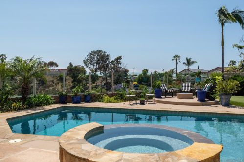 2562 Grandview St, San Diego CA 92110-1031 exterior