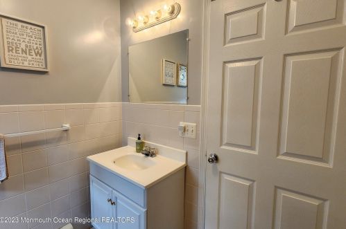 14 Bay Way, Lavallette NJ  08735-1905 exterior