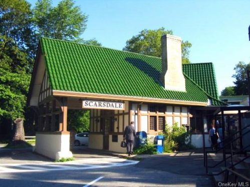 260 Garth Rd, Scarsdale NY  10583-4042 exterior