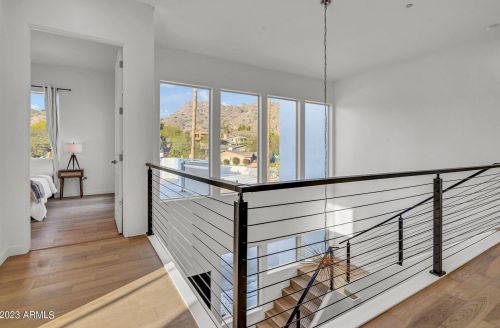 7627 22nd St, Phoenix AZ  85020-4706 exterior