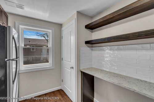 115 Springdale Ave, Tinton Falls NJ  07724-2628 exterior