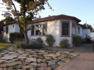 126 Miner St, Bakersfield, CA 93305-2427