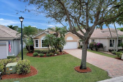 7110 Veneto Dr, Boynton Beach FL  33437-3741 exterior