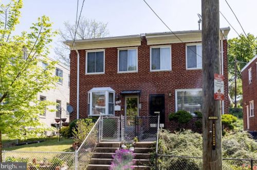 1670 Fort Dupont St, Washington, DC 20020-1053