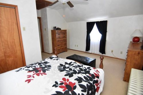 2329 Clinton St, Whitaker PA  15120-2662 exterior