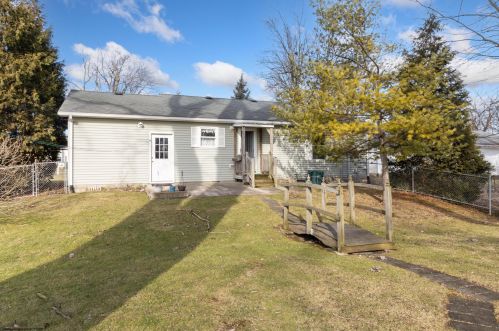 136 Prospect Ave, Bellefontaine OH  43311-1518 exterior